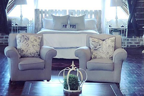 Lions Lake Bridal Suite