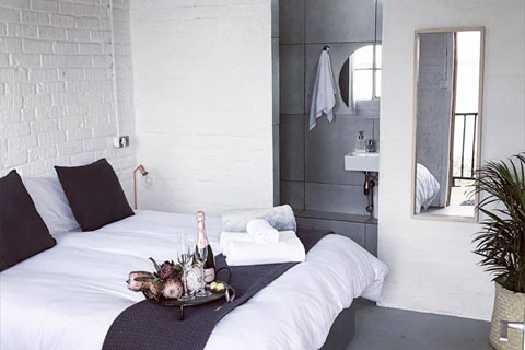 Lions Lake Accommodation